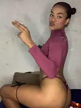 Cammgirlmii from StripChat