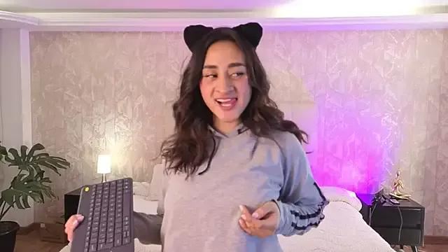 candy_purple_ from StripChat is Freechat