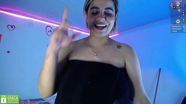 Explore our live girls sluts from our Custom and Multi clubs and checkout exclusive access to highly interactive content, such as shape, hair, titties, pussy type and many more.