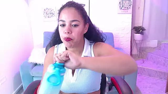 Explore our live girls sluts from our Custom and Multi clubs and checkout exclusive access to highly interactive content, such as shape, hair, titties, pussy type and many more.