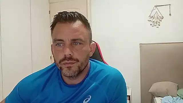 Captianamericablue from StripChat is Freechat