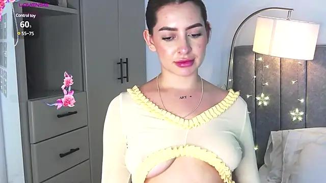 caralella from StripChat