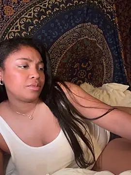 caramelangelxo from StripChat