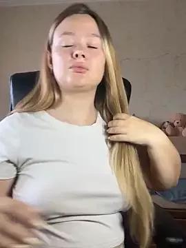 CaramelleGirl from StripChat