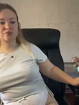 Photos of CaramelleSugar_ from StripChat is Freechat
