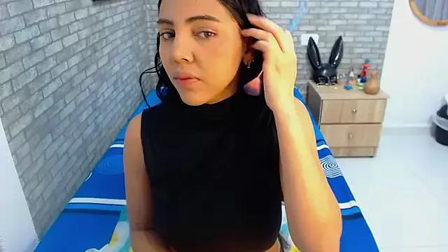Explore our live girls sluts from our Custom and Multi clubs and checkout exclusive access to highly interactive content, such as shape, hair, titties, pussy type and many more.