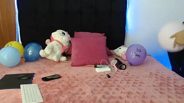 carla_messy from StripChat is Freechat