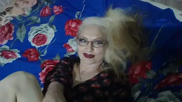 CarlyTreat from StripChat is Freechat