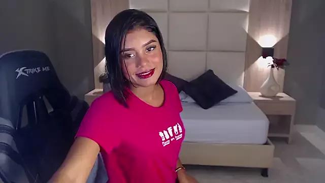 Caro03x webcams show profile image 