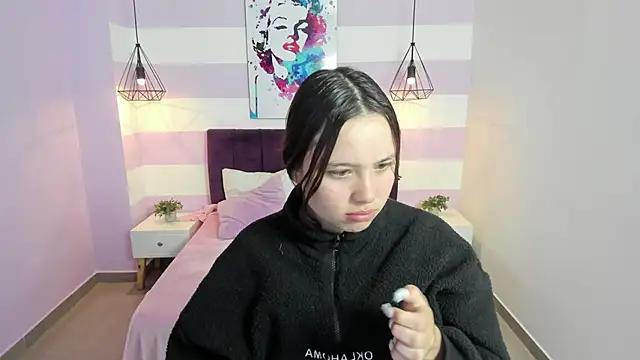Explore our live girls sluts from our Custom and Multi clubs and checkout exclusive access to highly interactive content, such as shape, hair, titties, pussy type and many more.