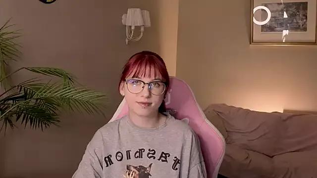 Explore our live girls sluts from our Custom and Multi clubs and checkout exclusive access to highly interactive content, such as shape, hair, titties, pussy type and many more.