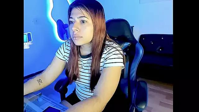 Carolina-petite from StripChat is Freechat