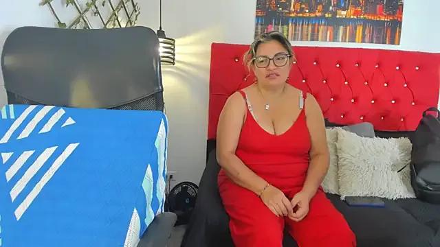 carolinacrus01 from StripChat is Freechat