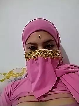 caroline_peed from StripChat is Freechat