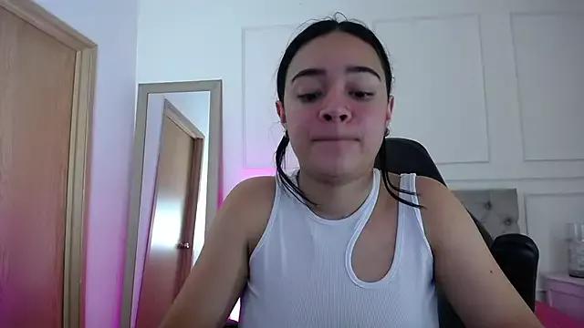 Caroline_Restrepo_26 from StripChat is Freechat