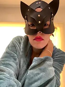 Explore our live girls sluts from our Custom and Multi clubs and checkout exclusive access to highly interactive content, such as shape, hair, titties, pussy type and many more.
