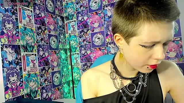 CarolineRichter from StripChat is Freechat