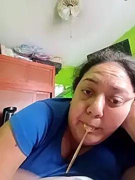 Caroomoom27 from StripChat is Freechat
