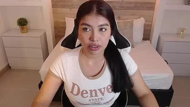 carriepink_ from StripChat is Freechat