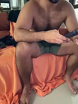CasadoLutadorBigStuds from StripChat