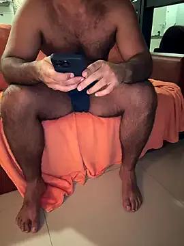 CasadoLutadorBigStuds from StripChat is Freechat