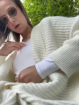 Explore our live girls sluts from our Custom and Multi clubs and checkout exclusive access to highly interactive content, such as shape, hair, titties, pussy type and many more.