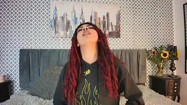 Cassie_bloom from StripChat is Freechat