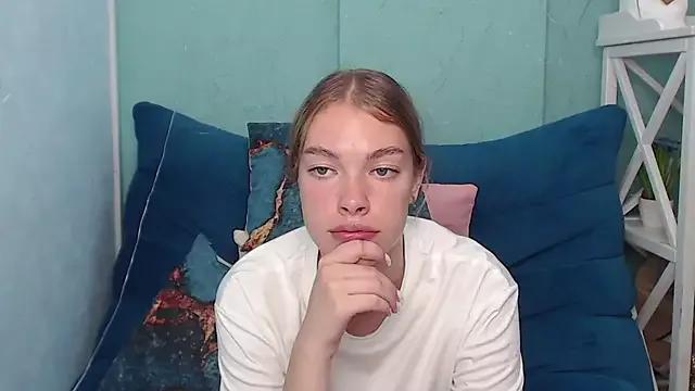 CassieDi webcams show profile image 