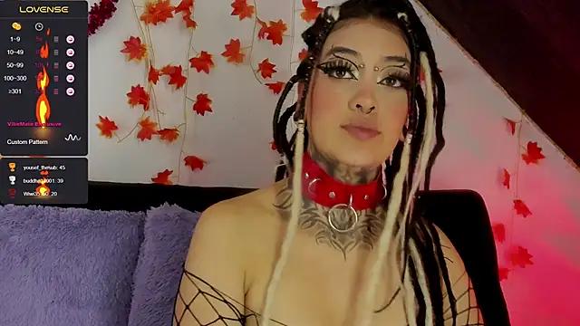 Cata_green from StripChat