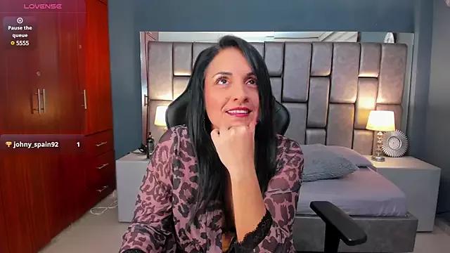 Cata_Joness from StripChat