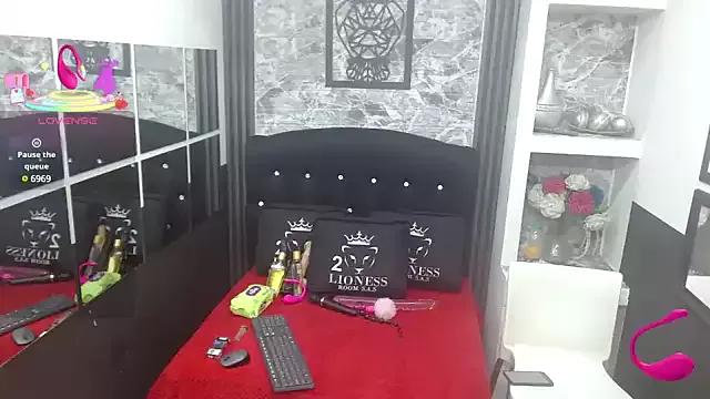 Explore our live girls sluts from our Custom and Multi clubs and checkout exclusive access to highly interactive content, such as shape, hair, titties, pussy type and many more.