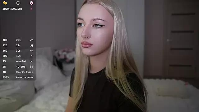 CatchMe1 from StripChat