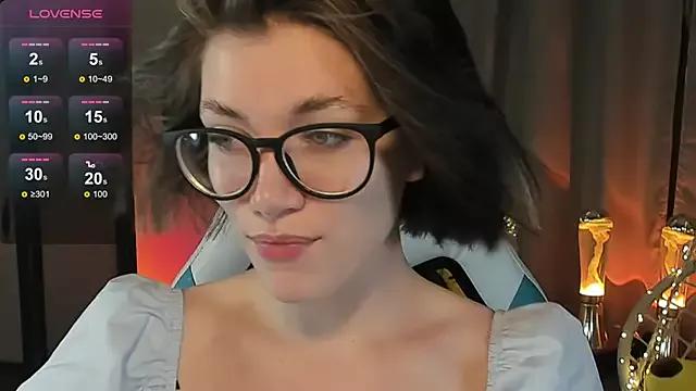Explore our live girls sluts from our Custom and Multi clubs and checkout exclusive access to highly interactive content, such as shape, hair, titties, pussy type and many more.