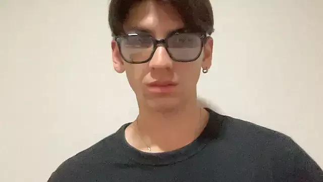 ccgkyokucho from StripChat