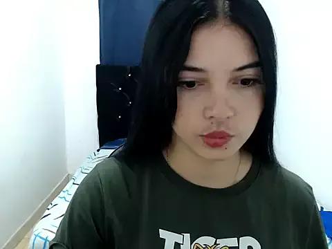 Explore our live girls sluts from our Custom and Multi clubs and checkout exclusive access to highly interactive content, such as shape, hair, titties, pussy type and many more.