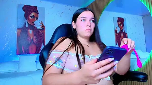 Explore our live girls sluts from our Custom and Multi clubs and checkout exclusive access to highly interactive content, such as shape, hair, titties, pussy type and many more.