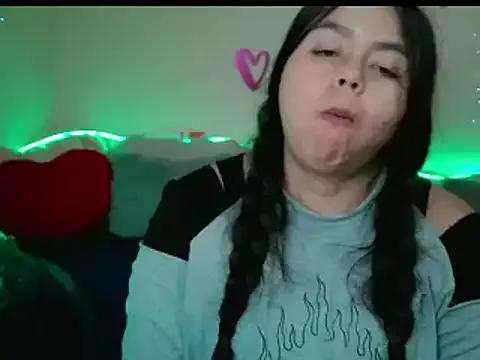 Explore our live girls sluts from our Custom and Multi clubs and checkout exclusive access to highly interactive content, such as shape, hair, titties, pussy type and many more.