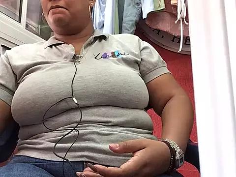 Celsy32 webcams show profile image 