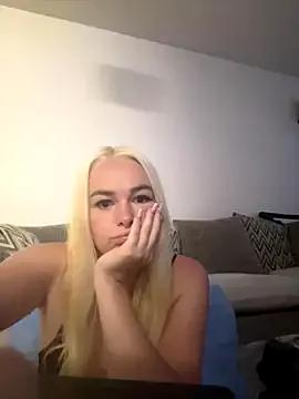 Chanelrose from StripChat is Freechat