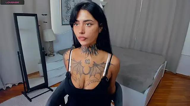 CharimgSabrina from StripChat is Freechat