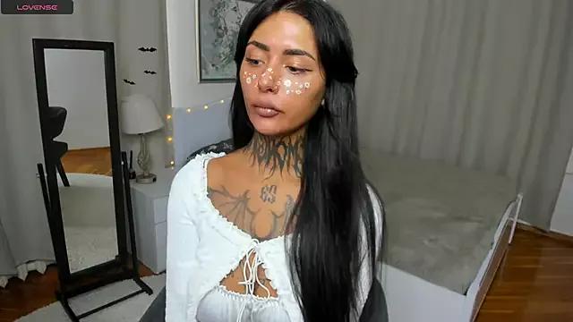 CharimgSabrina from StripChat is Freechat