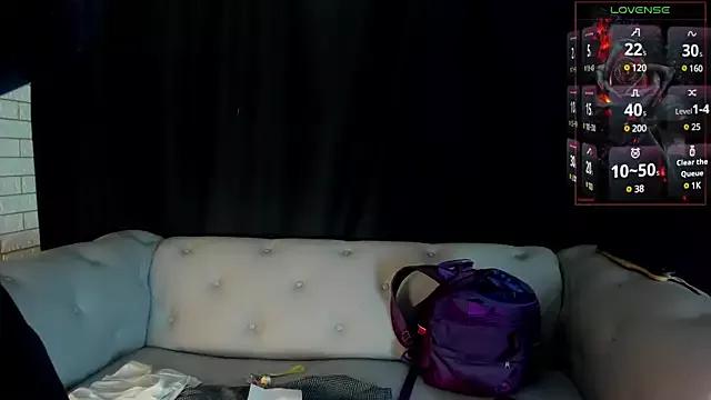 Explore our live girls sluts from our Custom and Multi clubs and checkout exclusive access to highly interactive content, such as shape, hair, titties, pussy type and many more.