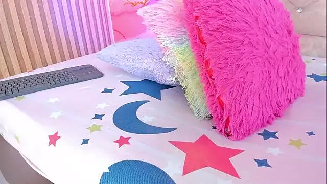 charlotte__Taylor__ from StripChat is Freechat