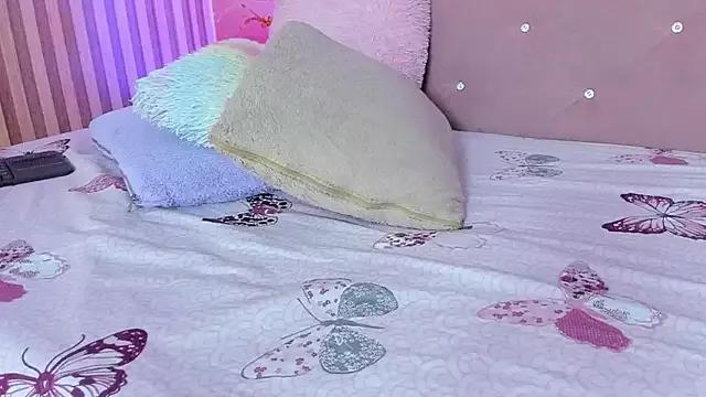 Explore our live girls sluts from our Custom and Multi clubs and checkout exclusive access to highly interactive content, such as shape, hair, titties, pussy type and many more.