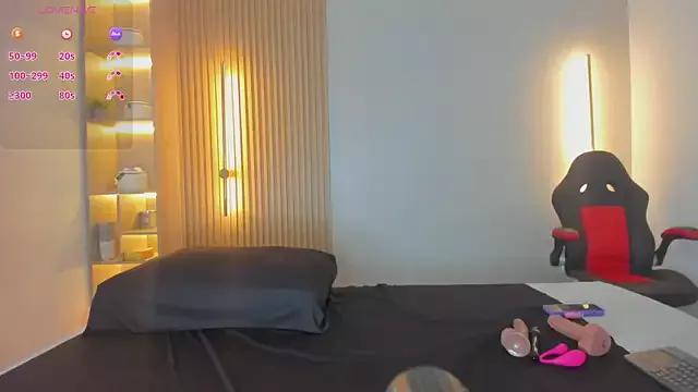 Explore our live girls sluts from our Custom and Multi clubs and checkout exclusive access to highly interactive content, such as shape, hair, titties, pussy type and many more.