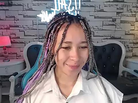 Explore our live girls sluts from our Custom and Multi clubs and checkout exclusive access to highly interactive content, such as shape, hair, titties, pussy type and many more.