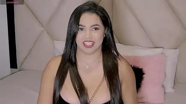 Explore our live girls sluts from our Custom and Multi clubs and checkout exclusive access to highly interactive content, such as shape, hair, titties, pussy type and many more.