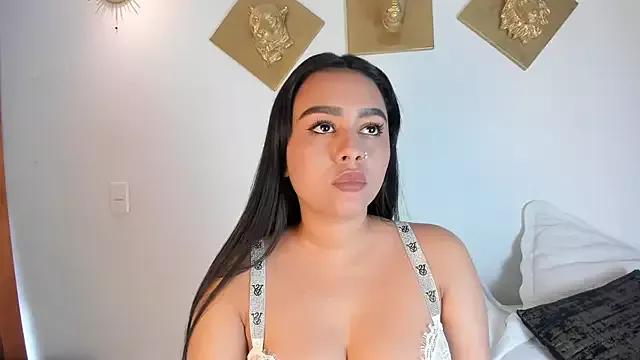 Explore our live girls sluts from our Custom and Multi clubs and checkout exclusive access to highly interactive content, such as shape, hair, titties, pussy type and many more.