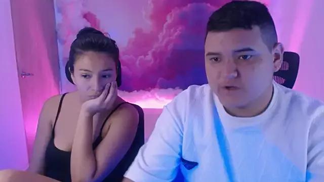 Charly_and_laura from StripChat is Freechat