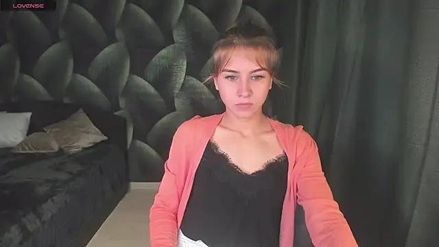 Explore our live girls sluts from our Custom and Multi clubs and checkout exclusive access to highly interactive content, such as shape, hair, titties, pussy type and many more.